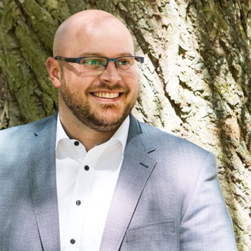 Portraitfoto Daniel Schwab